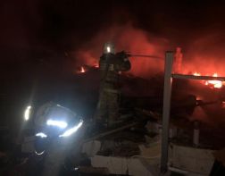 В Заре после взрыва газа разрушился дом - ФОТО