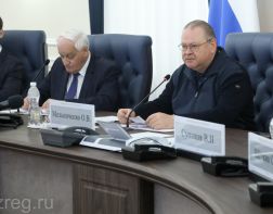 Мельниченко наказал 8 чиновников регионального правительства