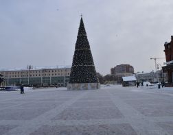 Стало известно, когда установят главную новогоднюю ёлку в Пензе