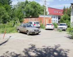 В Пензе ужесточат ответственность за парковку на газонах
