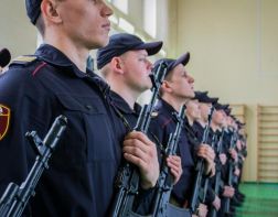 В майские праздники порядок в городе обеспечат более 450 росгвардейцев