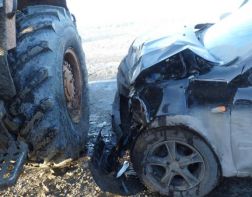 Под Пензой две девочки пострадали в аварии с трактором