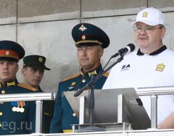 В День знаний губернатор посетил в Пензе военный вуз