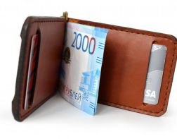У зареченки в магазине украли кошелёк с деньгами