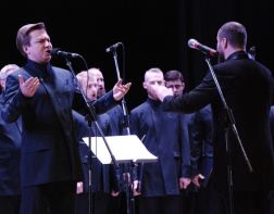 В Пензе выступил Хор московского Сретенского монастыря
