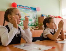 В Пензе родители могут сообщить о поборах в школах на горячую линию