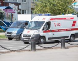 В Пензе после аварии в больницу увезли двух водителей и 16-летнюю девочку
