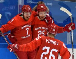 Сборная России по хоккею прошла в полуфинал 