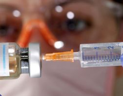 Более 70% россиян не хотят делать прививку от коронавируса