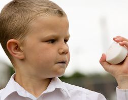Воспитательница Ельцин Центра заставила ребенка вымыть рот с мылом