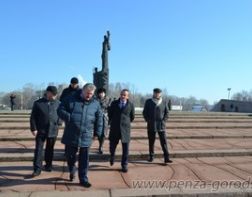Началась реконструкция памятника Победы 