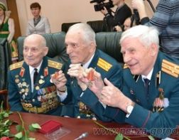 Ветеранам вручили памятные медали 
