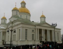 Фестиваль «Спасские вечера» на Соборной площади собрал десятки пензенцев