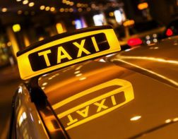 В Кривозерье трое пассажиров избили таксиста 