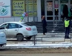 В Пензе автоледи на «Гранте» сбила пешеходов, - соцсети