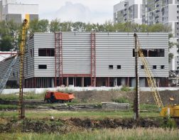 Ледовую арену в Арбеково достроят к Новому году