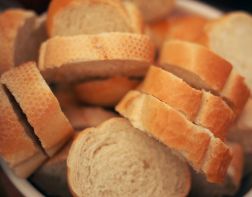 В Пензе нашли около 700 кг некачественного хлеба и конфет 