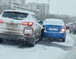Из-за снегопада пензенские водители стоят в пробках