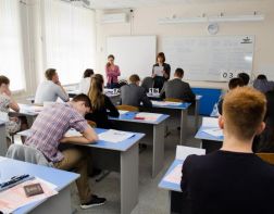 ﻿  Восемь пензенских выпускников сдали ЕГЭ по математике и литературе на 100 баллов
