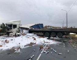 В аварии с тремя грузовиками под Пензой погиб человек
