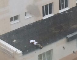 Мужчина выпрыгнул с 5-го этажа детской больницы