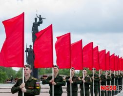 В Пензе у памятника Победы погасили Вечный огонь