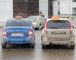 В Пензе трое мужчин напали с ножом на таксиста