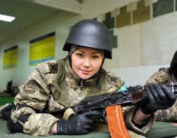 Зареченки прошли военные спортивные сборы, посвящённые снайперу Людмиле Павличенко
