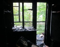 ﻿﻿По факту смерти трех человек в пожаре возбудили уголовное дело 