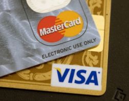Женщина перевела деньги с телефона соседки на свою сберкарту