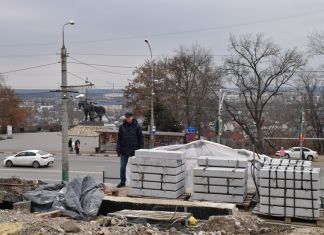 Укладывать плитку на Кирова закончат к концу недели