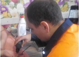 Спасатели помогли молодой маме снять с пальца кольцо