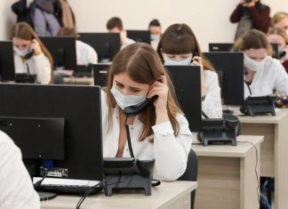 В контактный центр городской поликлиники в сутки обращается до 4 тыс пензенцев