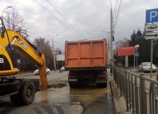 В «Горводоканале» прокомментировали коммунальную аварию на Суворова
