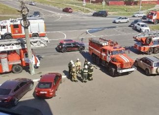 В Пензе к ТЦ “Онежский” подъехали пожарные машины
