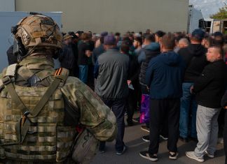 В Пензе на рынке выявляли граждан, не вставших на воинский учет