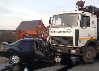 В ГИБДД прокомментировали страшную аварию с участием КАМАЗа