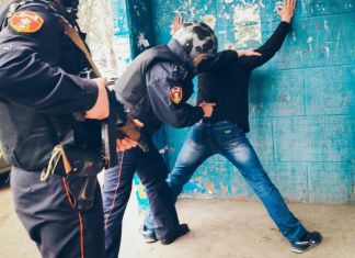 Двое мужчин ограбили микроредитную организацию в Кузнецке