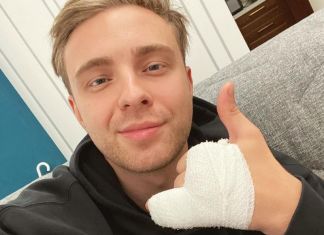 Егор Крид сломал палец на съемках нового клипа