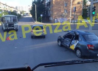 В Пензе столкнулись автобус и автомобиль “Яндекс.такси”