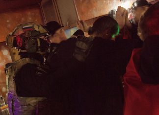 В Пензе в ночных клубах вручали повестки в военкомат