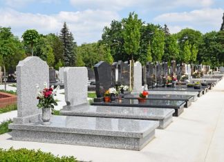 На зареченском кладбище украли гранитную плиту
