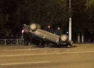 В Пензе “LADA Kalina” перевернулась на крышу.ВИДЕО