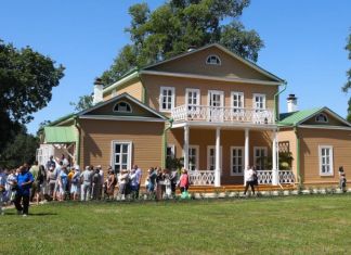 Изменилось время начала праздника в «Тарханах»