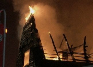 В Пензе жилой барак тушили 21 пожарный