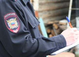 Заступаясь за мужа, жительница Пензы укусила полицейского