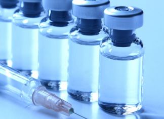 В России планируют начать массовую вакцинацию до Нового года 