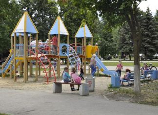 В Пензе будут ремонтировать травмоопасные детские площадки