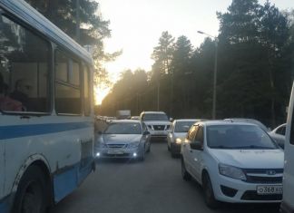 Зареченцы жалуются на огромные пробки на проходных