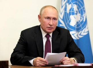 Путин наградил пензячку за спасение детей в бассейне